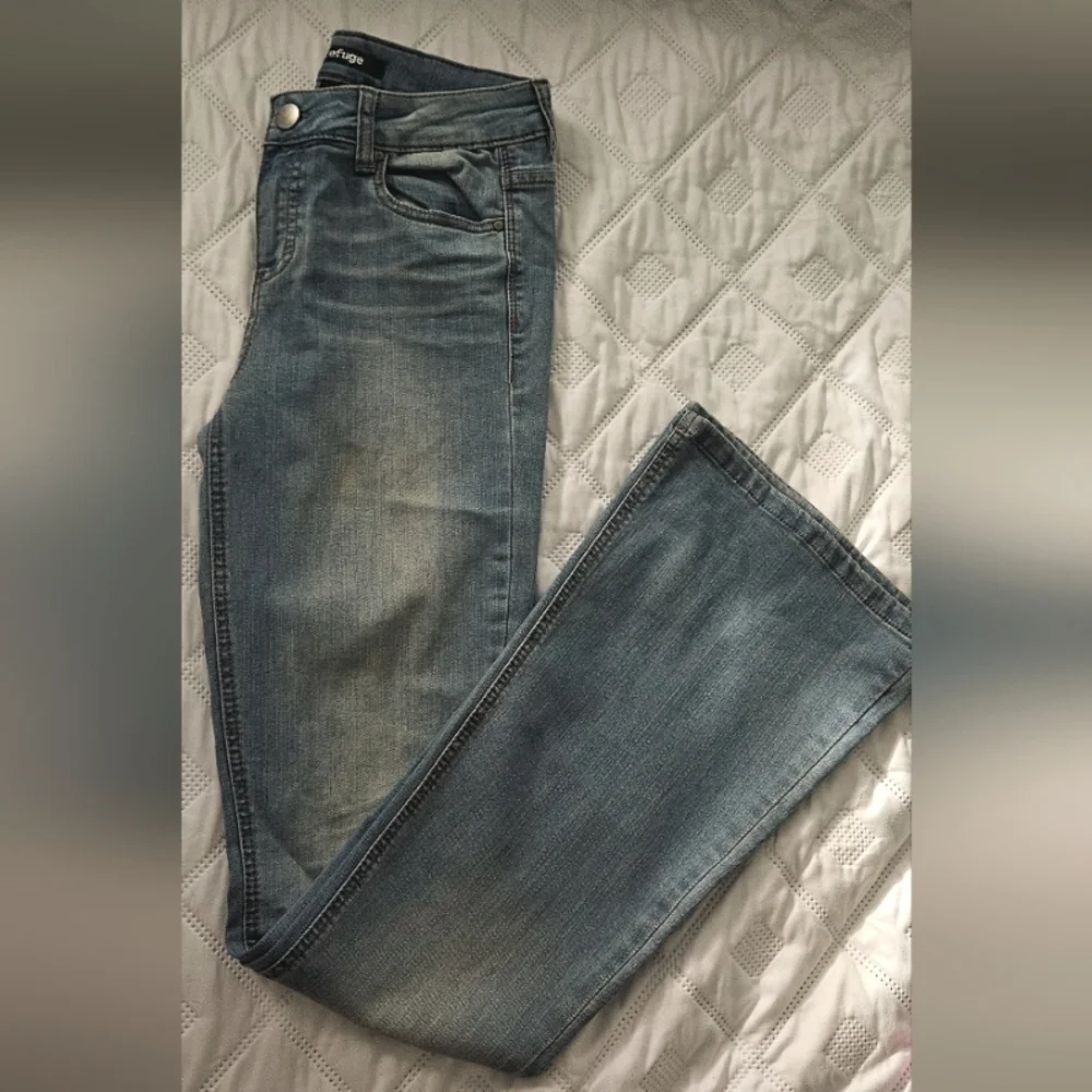 🌟Classic Y2k Style Womens Blue Flared Vintage Jeans Size 4🌟
